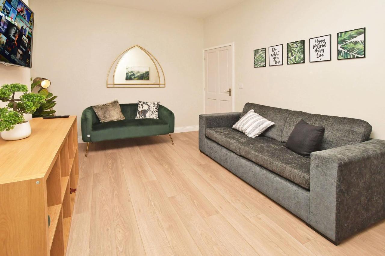 Somerville House By Yourstays - 4 Bedroom House In