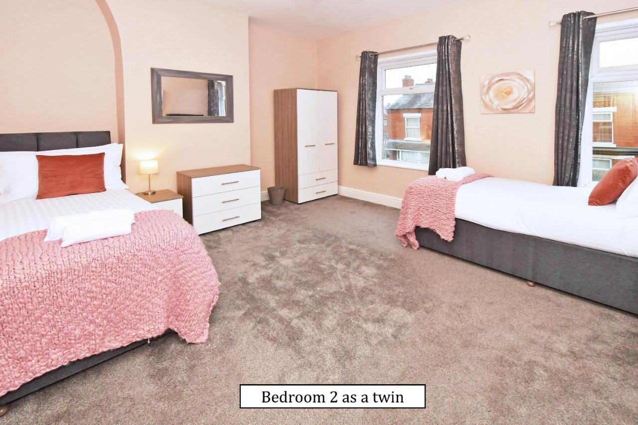 Somerville House By Yourstays - 4 Bedroom House In Crewe