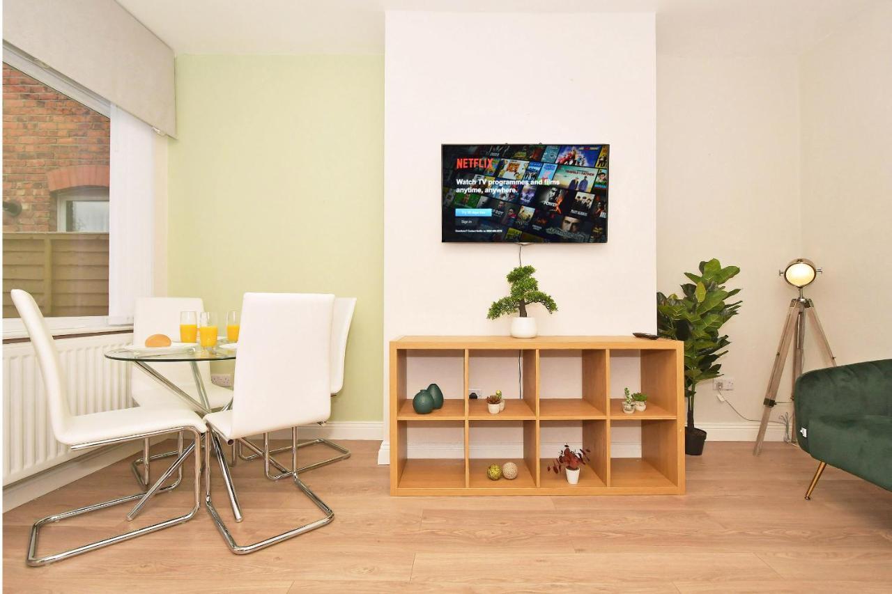 Somerville House By Yourstays - 4 Bedroom House In