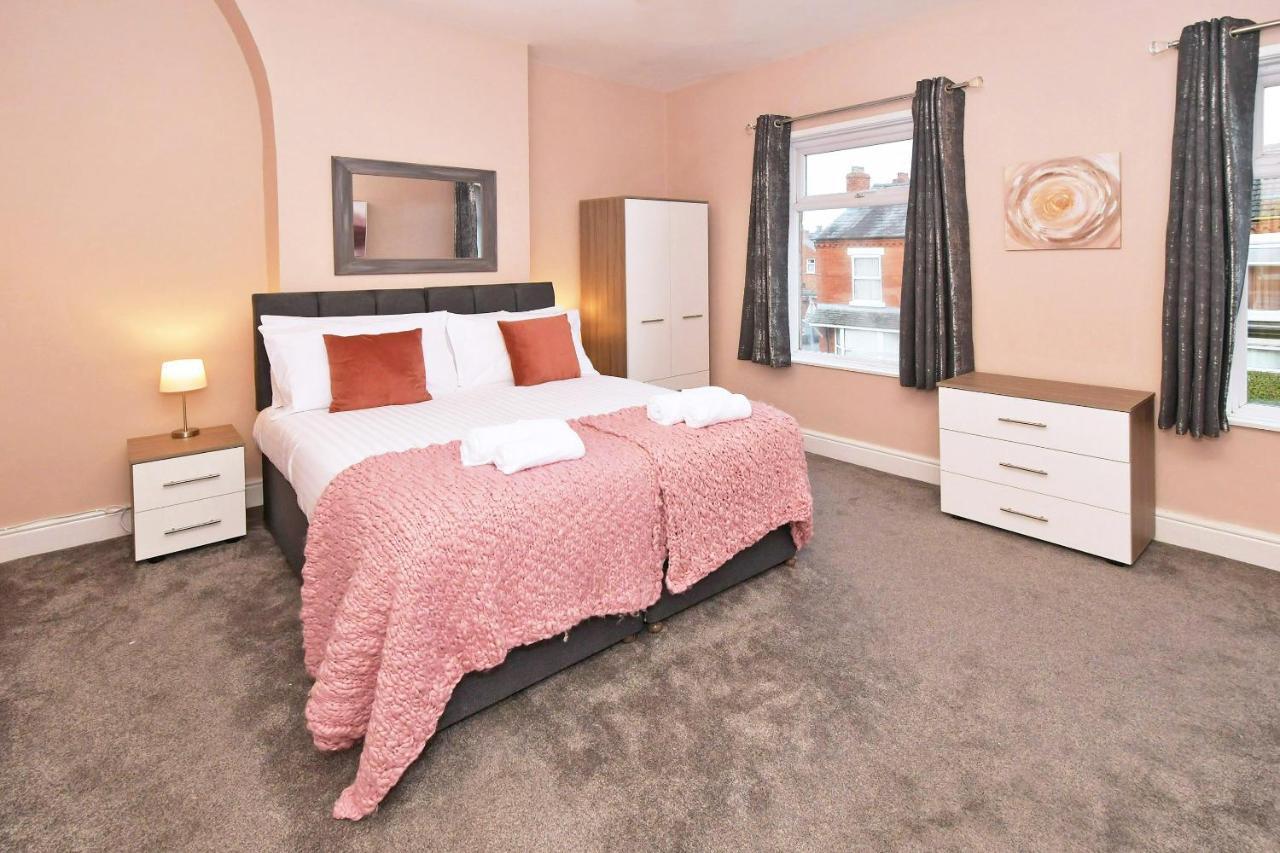 Somerville House By Yourstays - 4 Bedroom House In Holiday home *